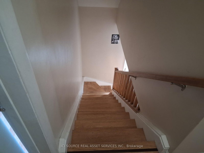 11 Ellington Drive