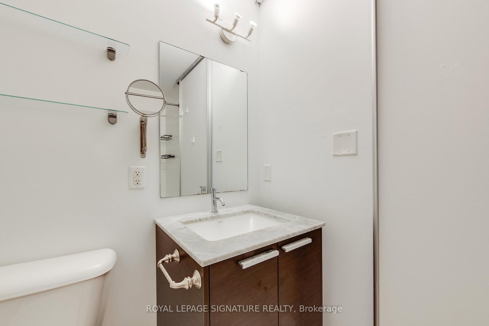 625 Queen Street E, Unit 211 - Photo 40