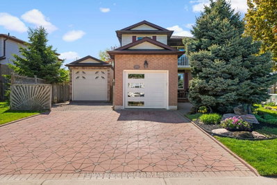 Detached House in Lakeview