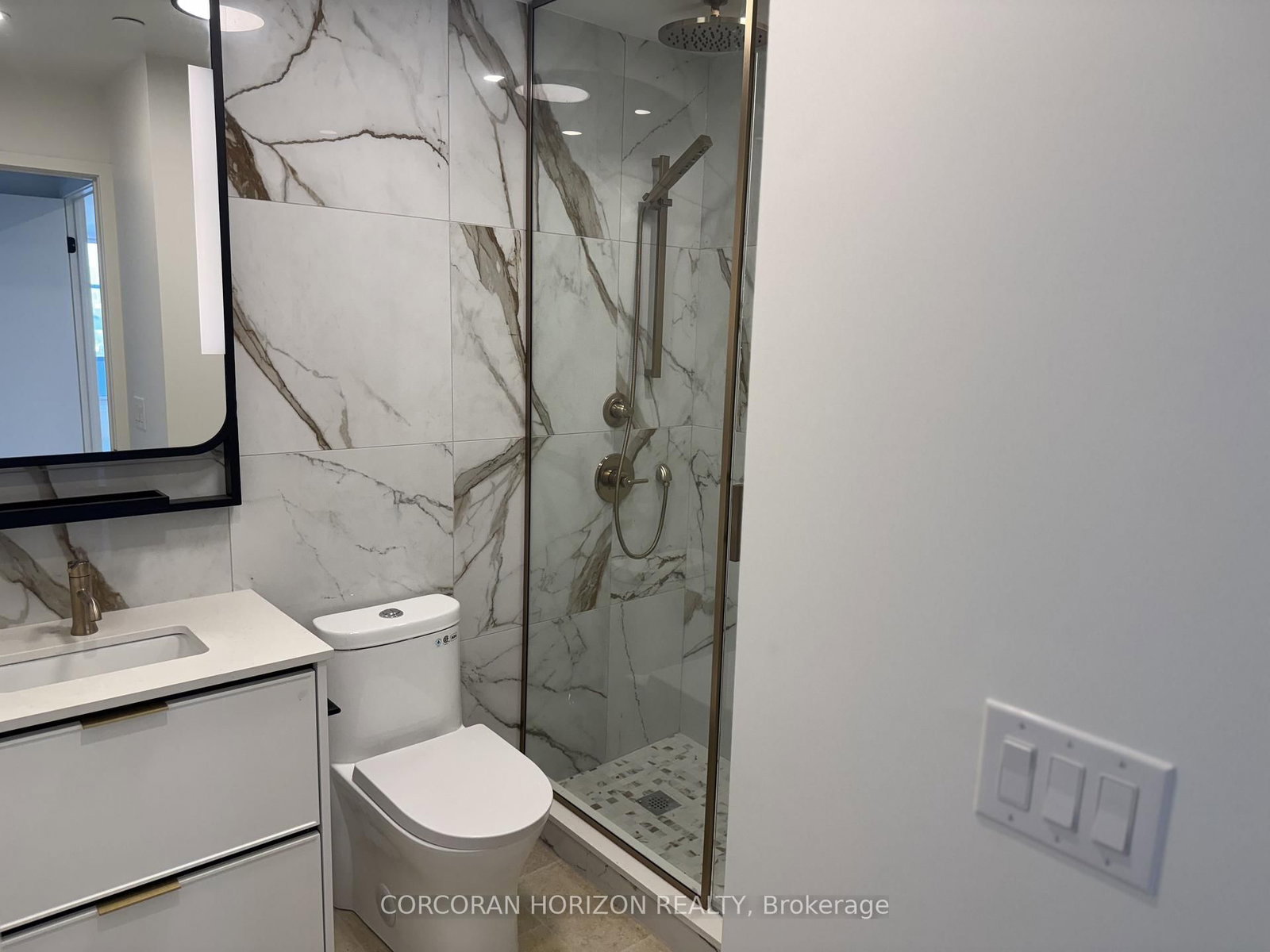 1050 Eastern Avenue • #819 • Toronto, ON photo 11