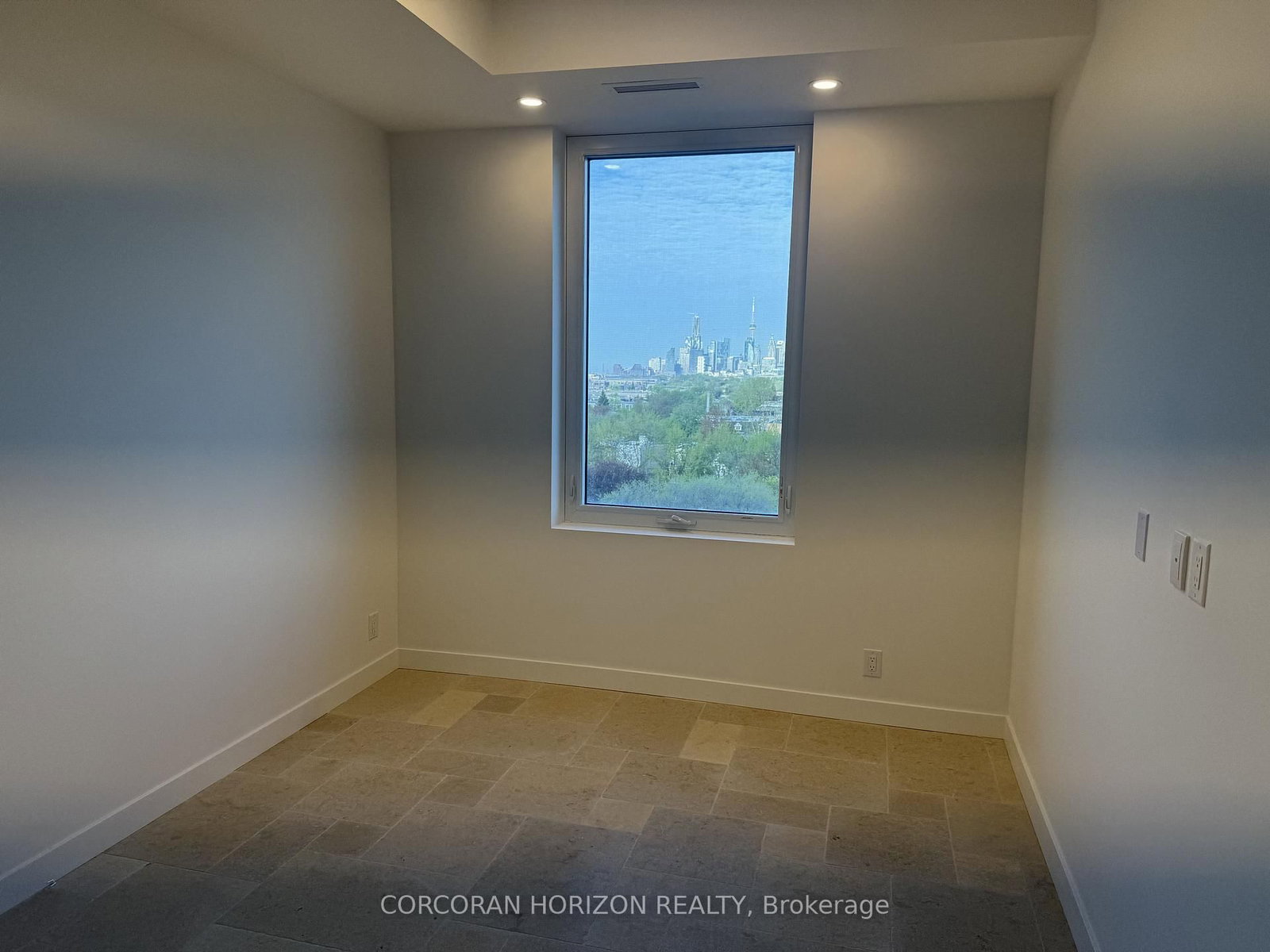 1050 Eastern Avenue • #819 • Toronto, ON photo 13