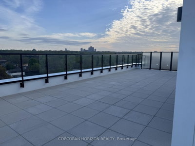 1050 Eastern Avenue • #819 • Toronto, ON