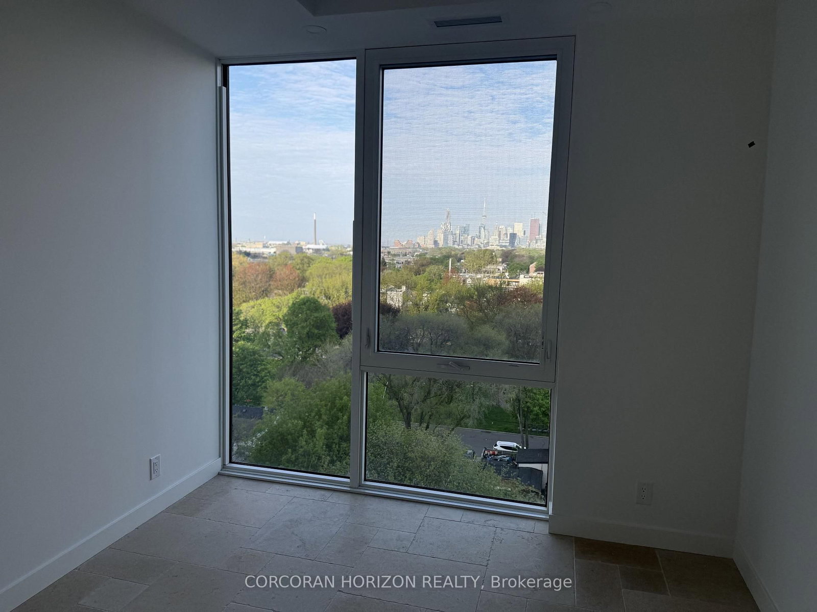 1050 Eastern Avenue • #819 • Toronto, ON photo 9