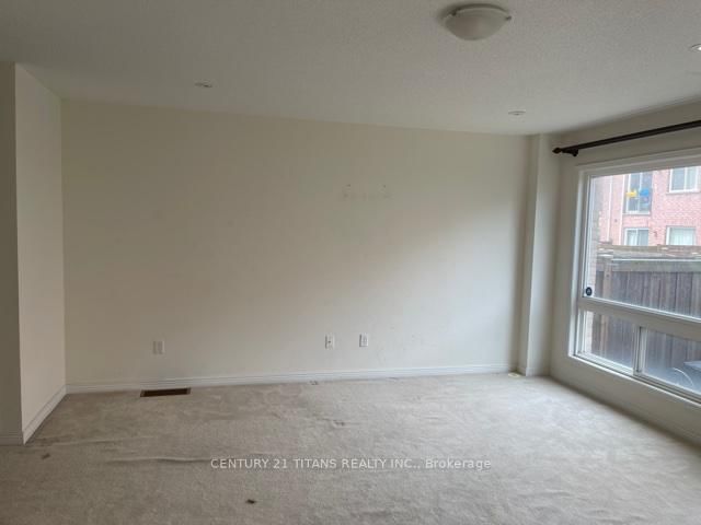 32 Etienne Street, Toronto, ON, photo 5