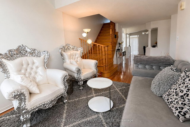 UPPER - 1215 Wadebridge Crescent