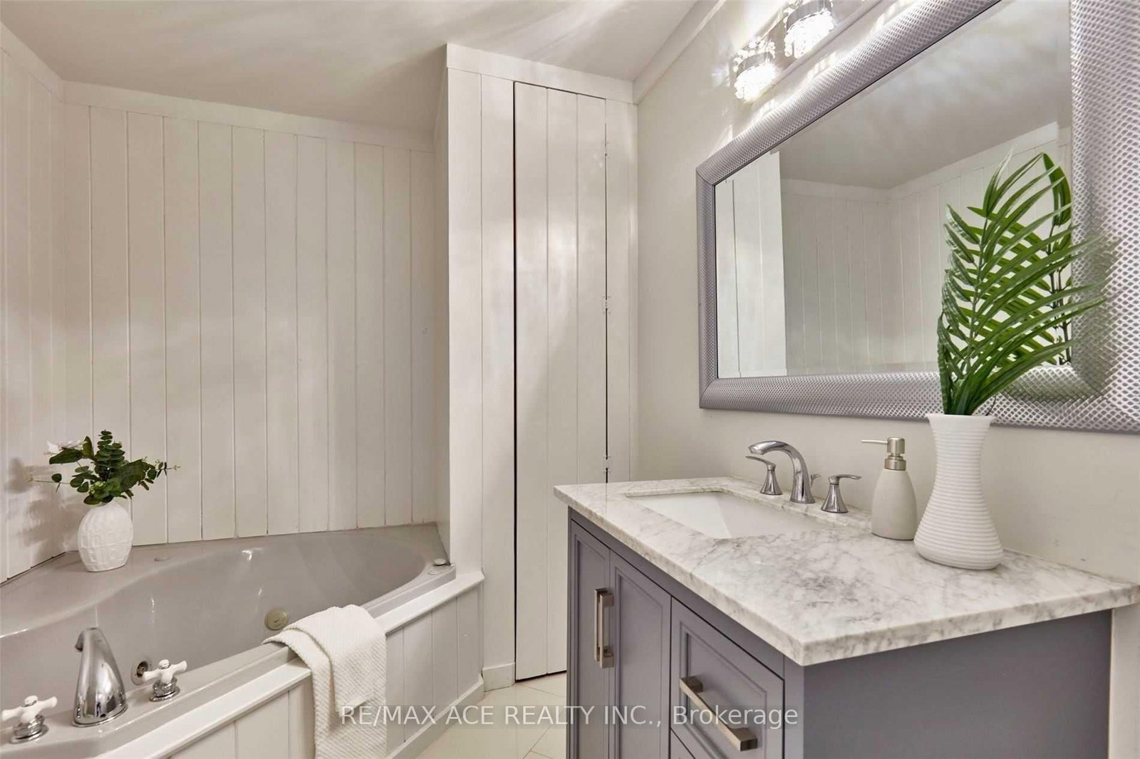 5455 Hoxton St, Pickering, view 19