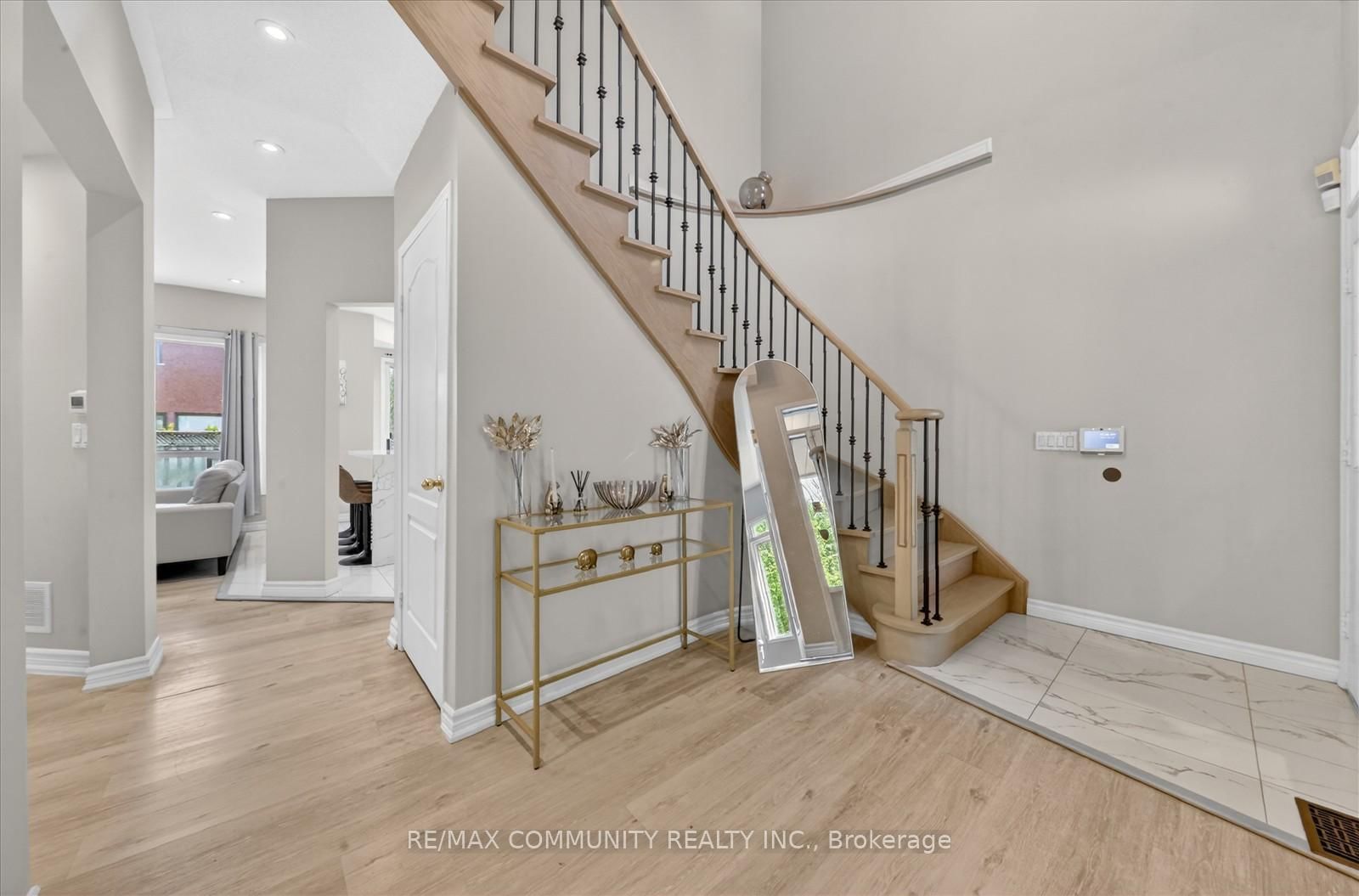 154 Thicket Crescent