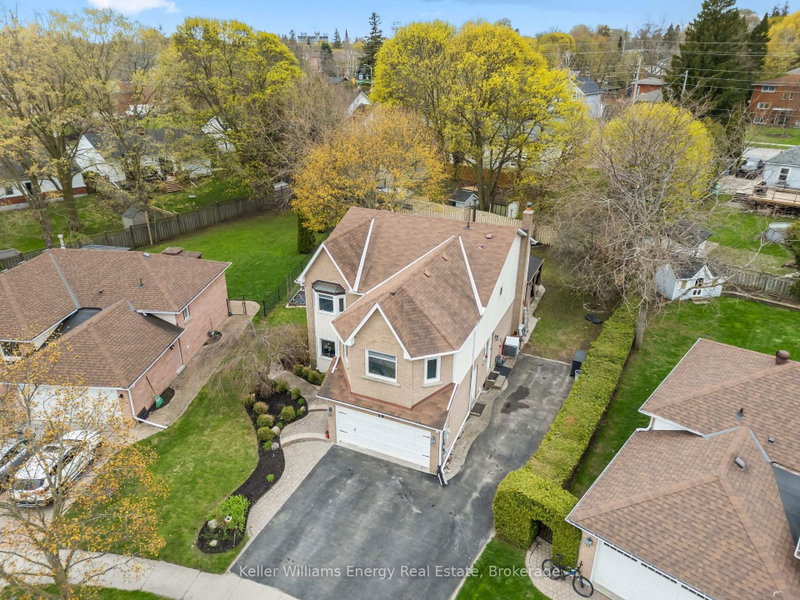 home for lease on 19 Farncomb Crescent