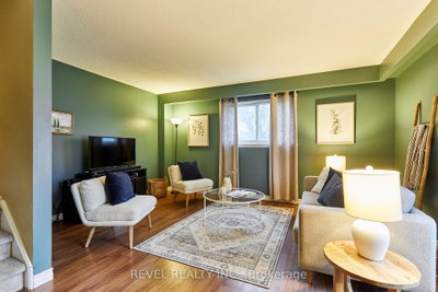 Semi-Detached in Vanier