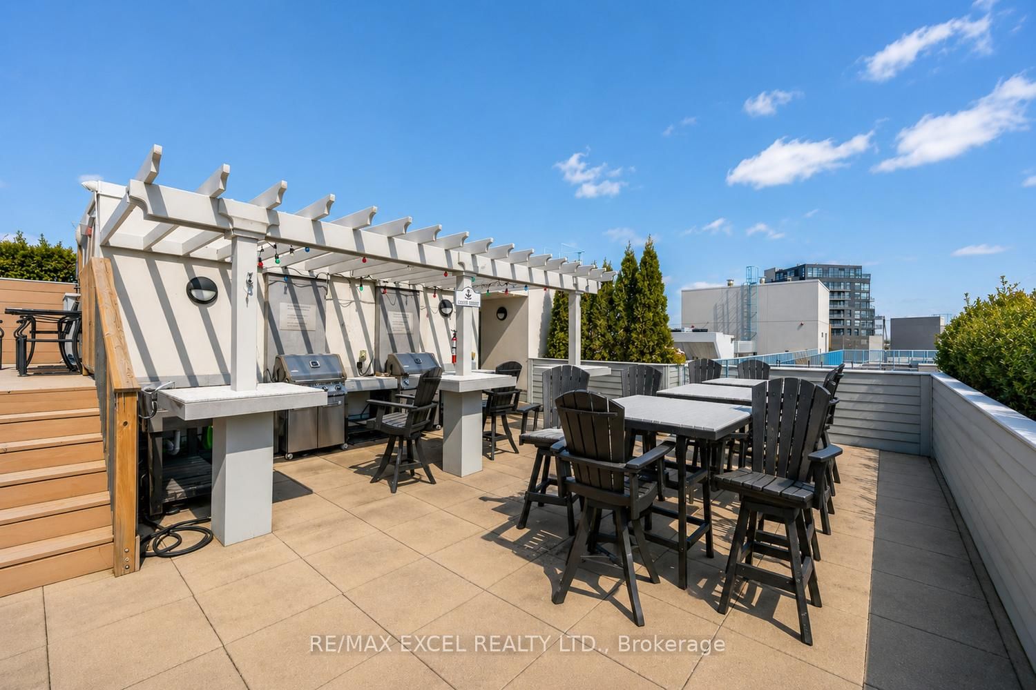 340 Watson Street W • #916 • Whitby, ON photo 18