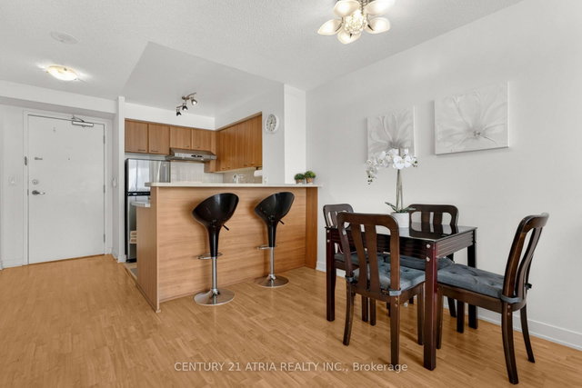 908 - 38 Lee Centre Drive