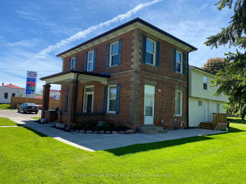home for lease on 9-859 Dundas Street W