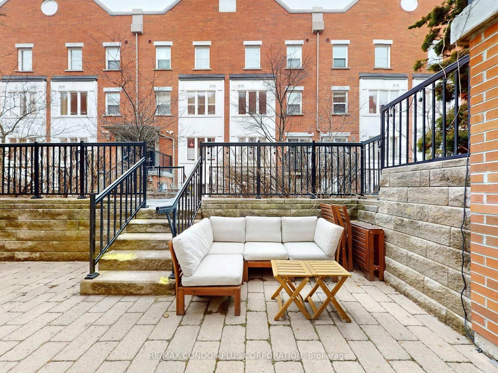 29 Florence Wyle Lane • Toronto, ON photo 6