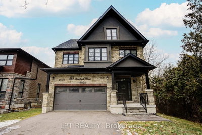 Detached House in Rosebank
