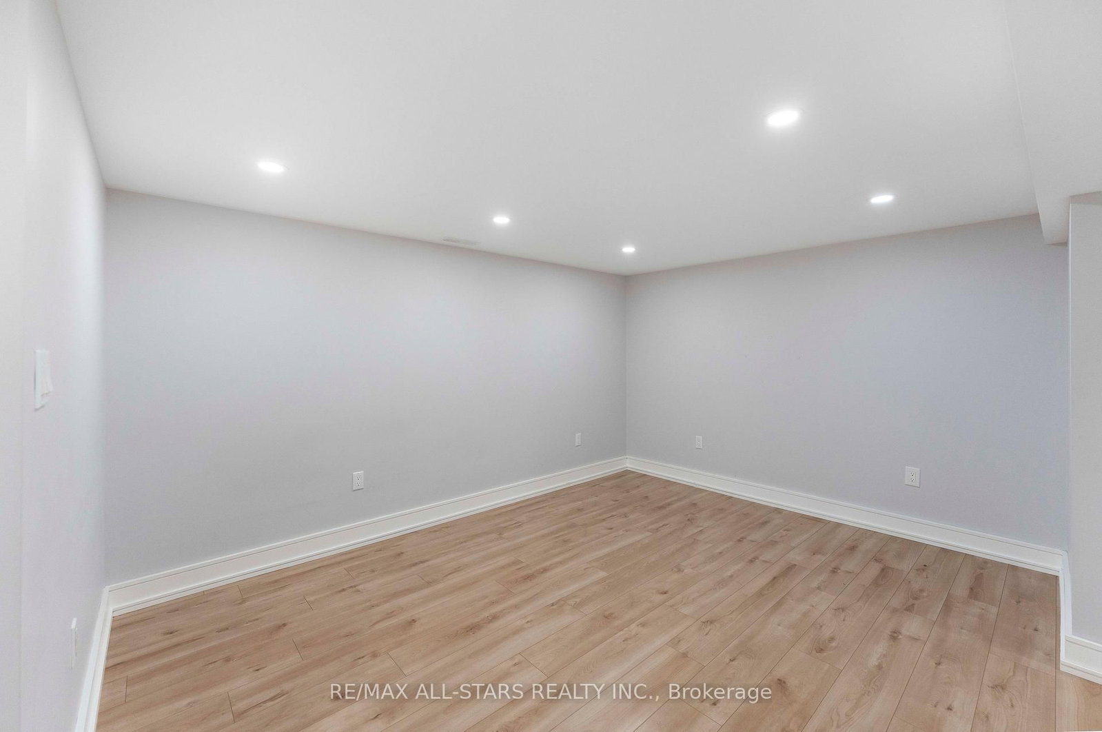 826 Krosno Boulevard • Pickering, ON photo 30