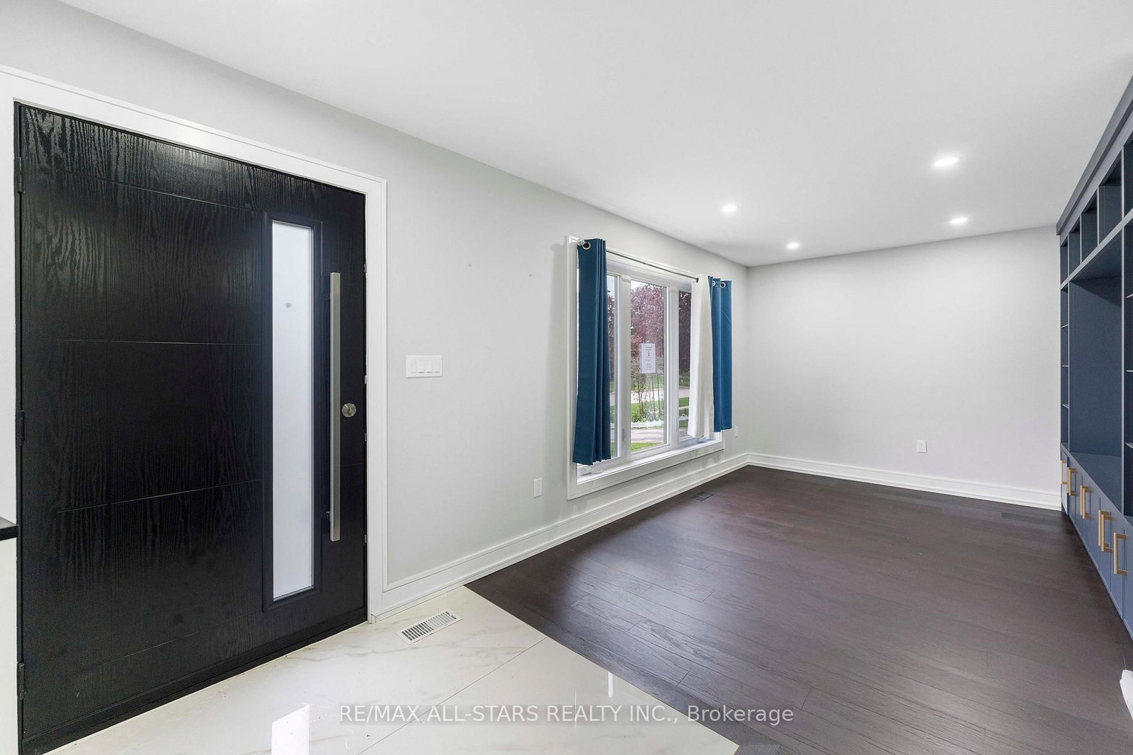 826 Krosno Boulevard • Pickering, ON photo 5