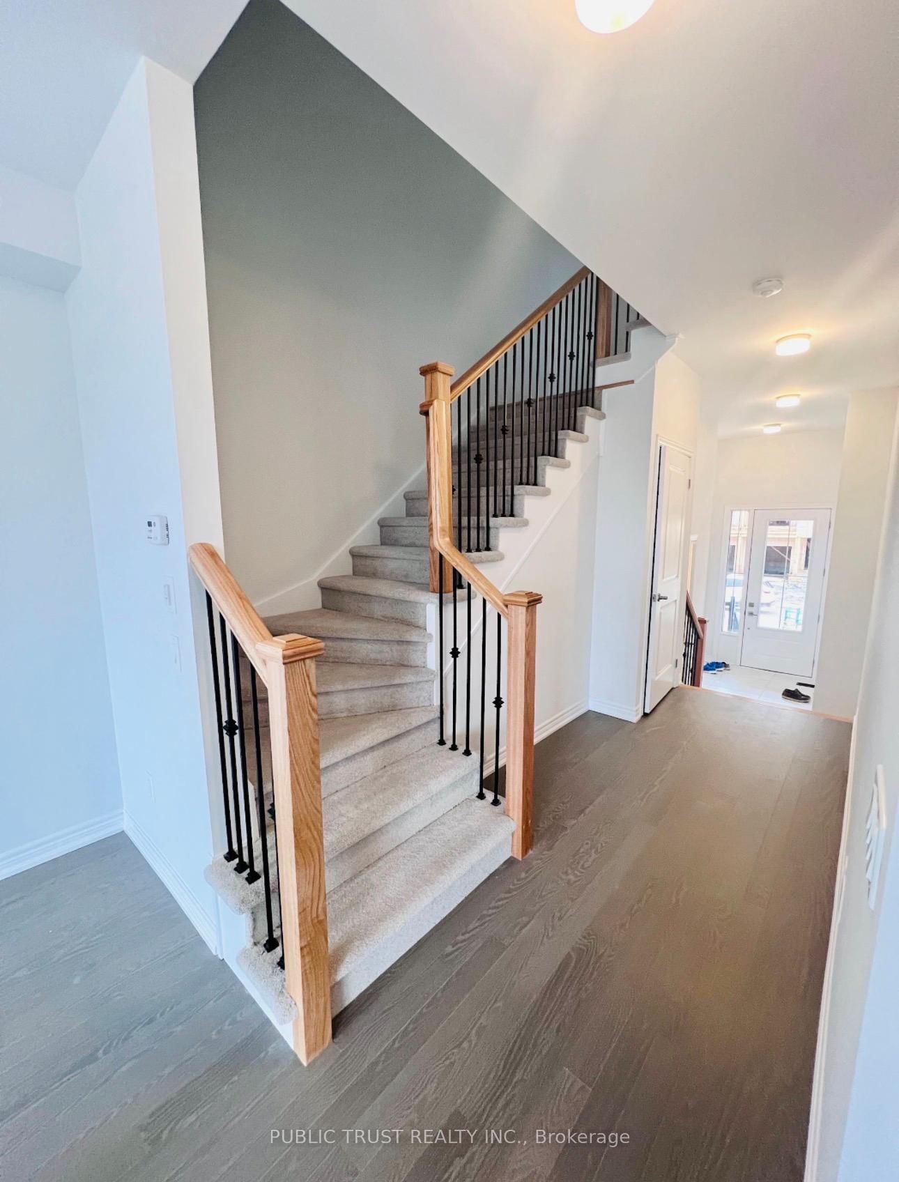 1086 Lockie Dr, - Photo 4