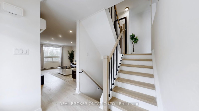 26 - 909 King Street W