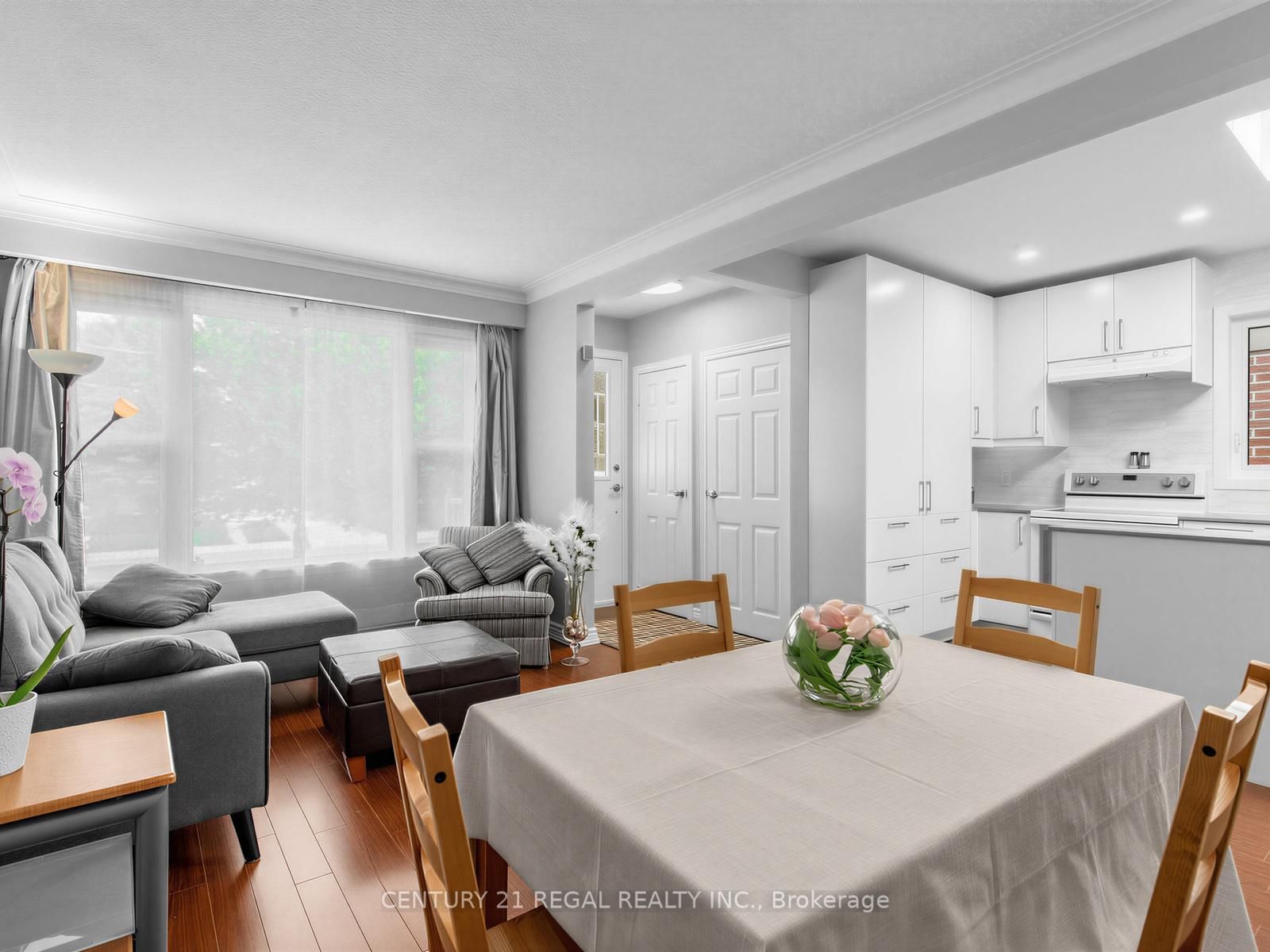9 Craiglee Drive • Toronto, ON photo 8