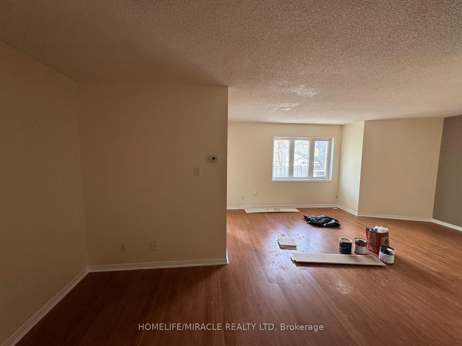 1-565 Kennedy Road, Toronto, ON, photo 2