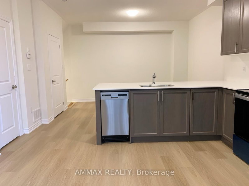 8 - 490 Beresford Path