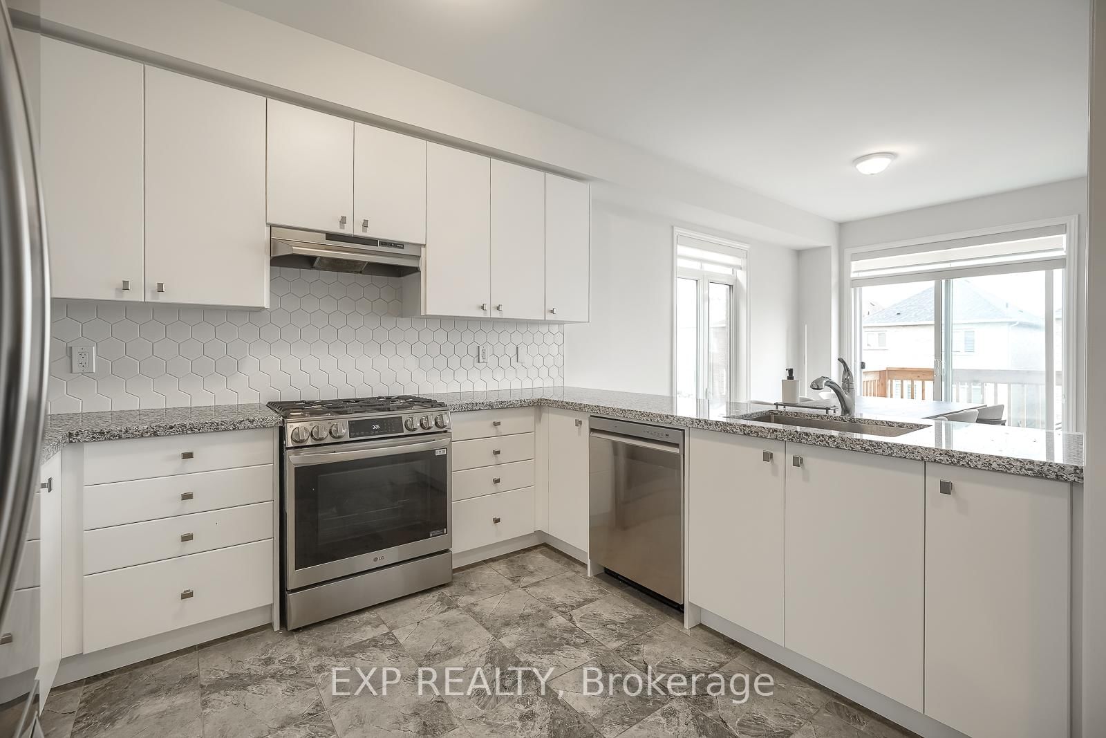 1020 Matthew Murray Crescent - Photo 15
