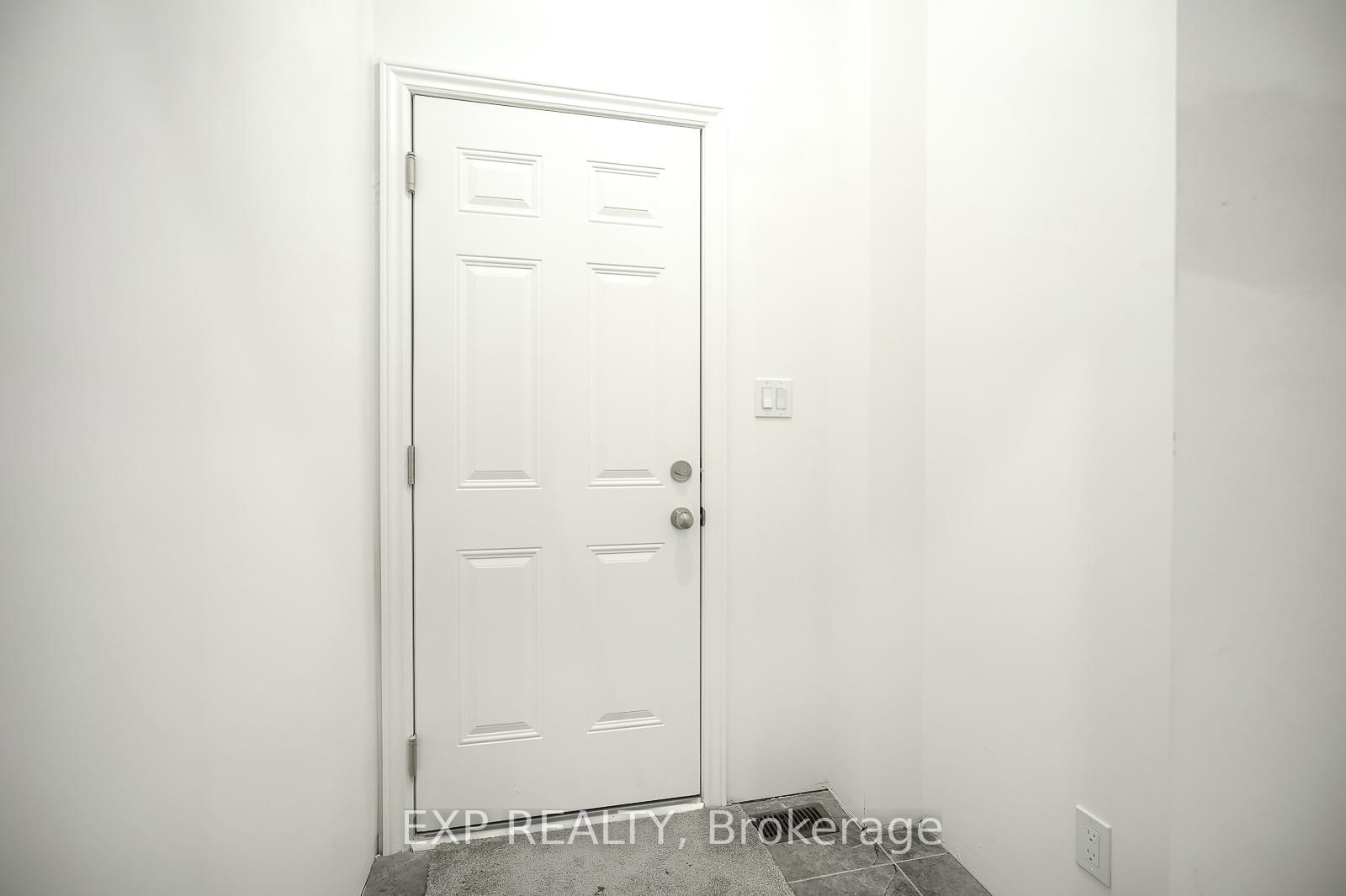 1020 Matthew Murray Crescent - Photo 34
