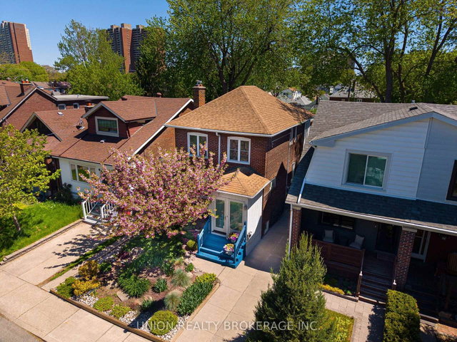 11 Avonlea Boulevard