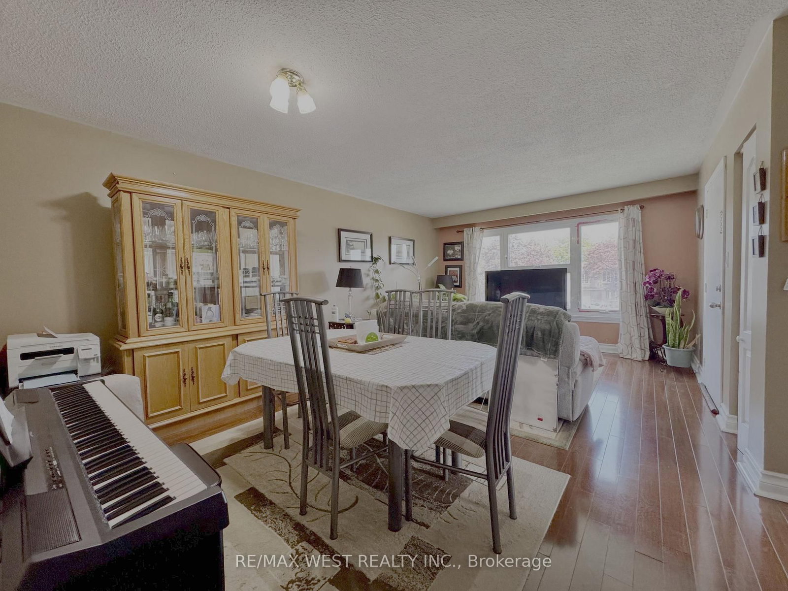 516 Harris Court - Photo 2