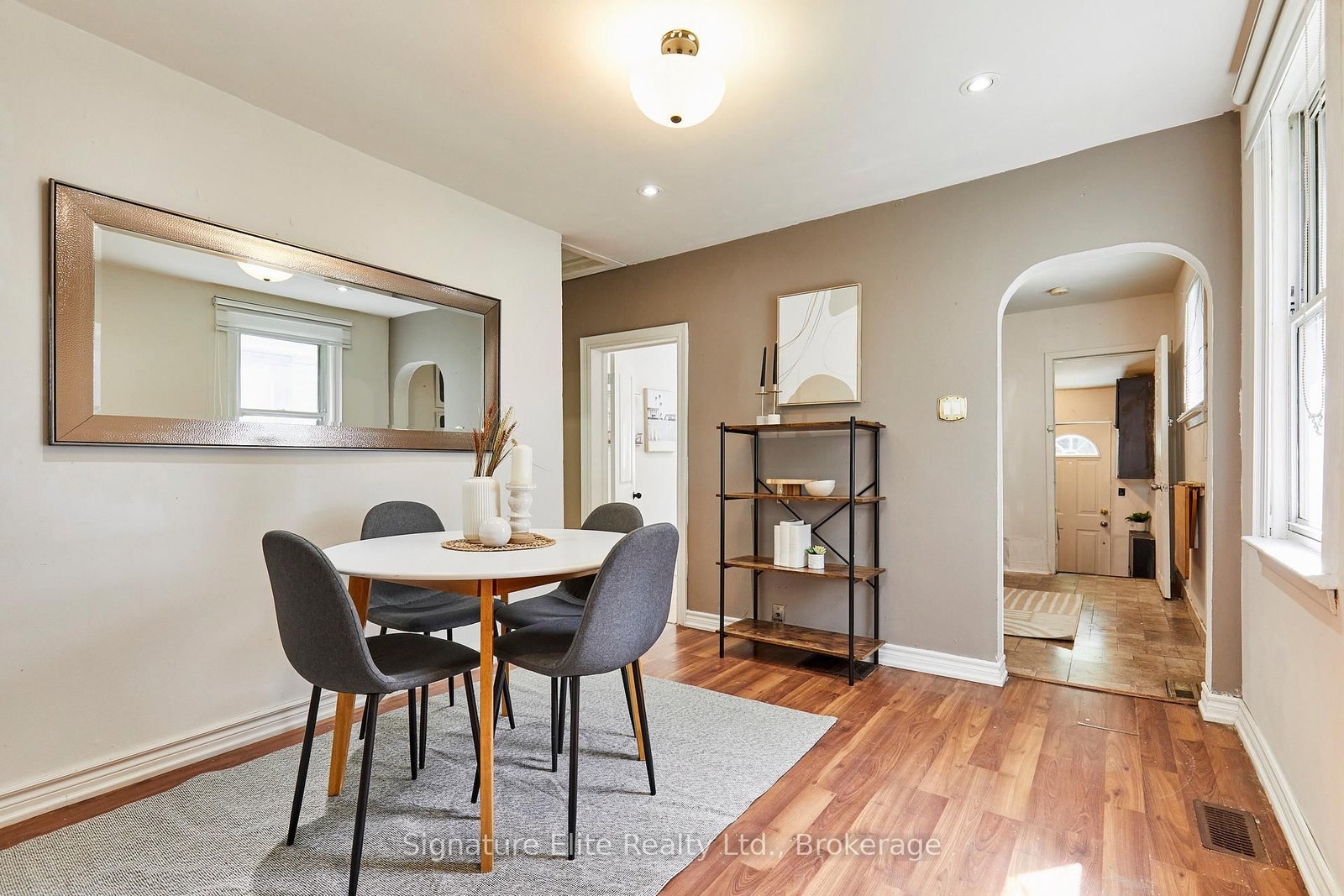 19 Kenworthy Avenue • Toronto, ON photo 10