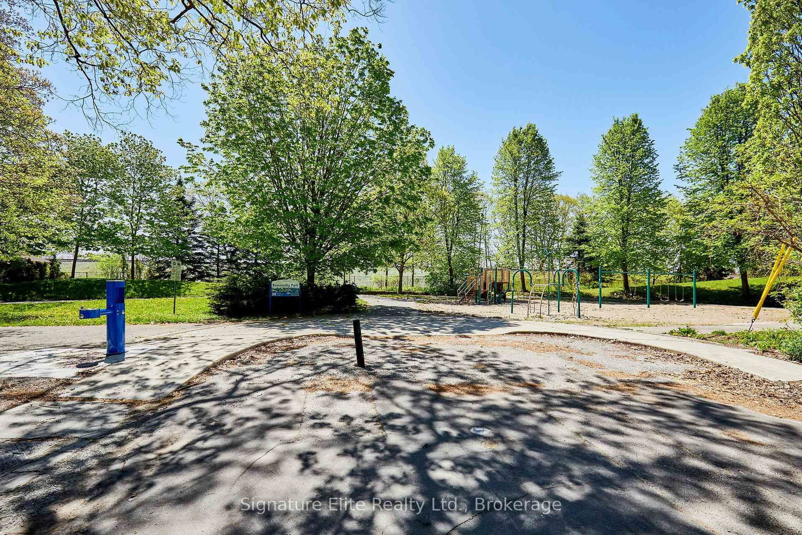 19 Kenworthy Avenue • Toronto, ON photo 36