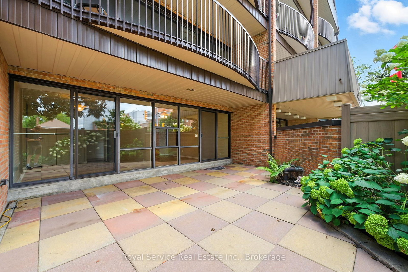 337 Simcoe Street N • #101 • Oshawa, ON photo 31