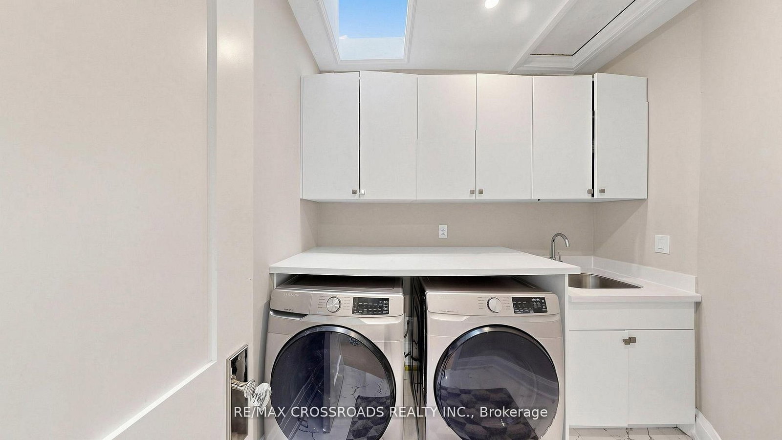 1427 Rosebank Road - Photo 35