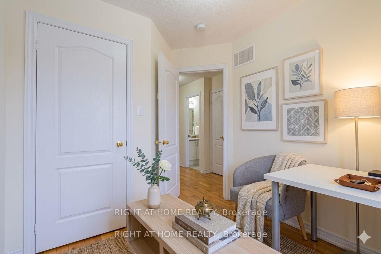 1518 Shepway Mews • Pickering, ON photo 21