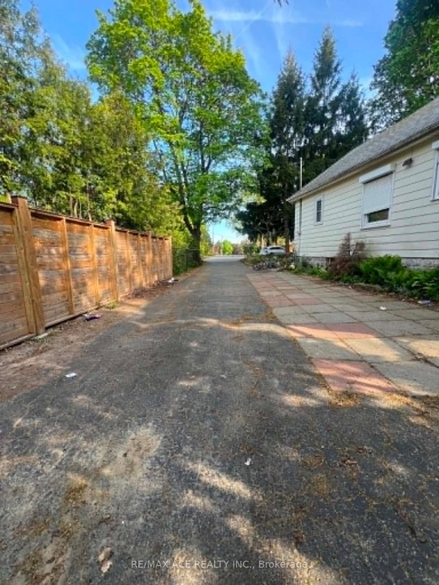 Main - 54 Dale Avenue