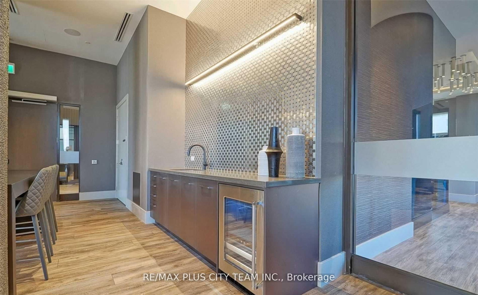 2550 Simcoe Street N, Unit 1217 - Photo 16