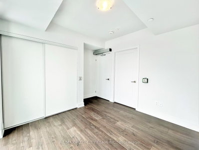 Unit 1217 — 2550 Simcoe Street N — photo 6