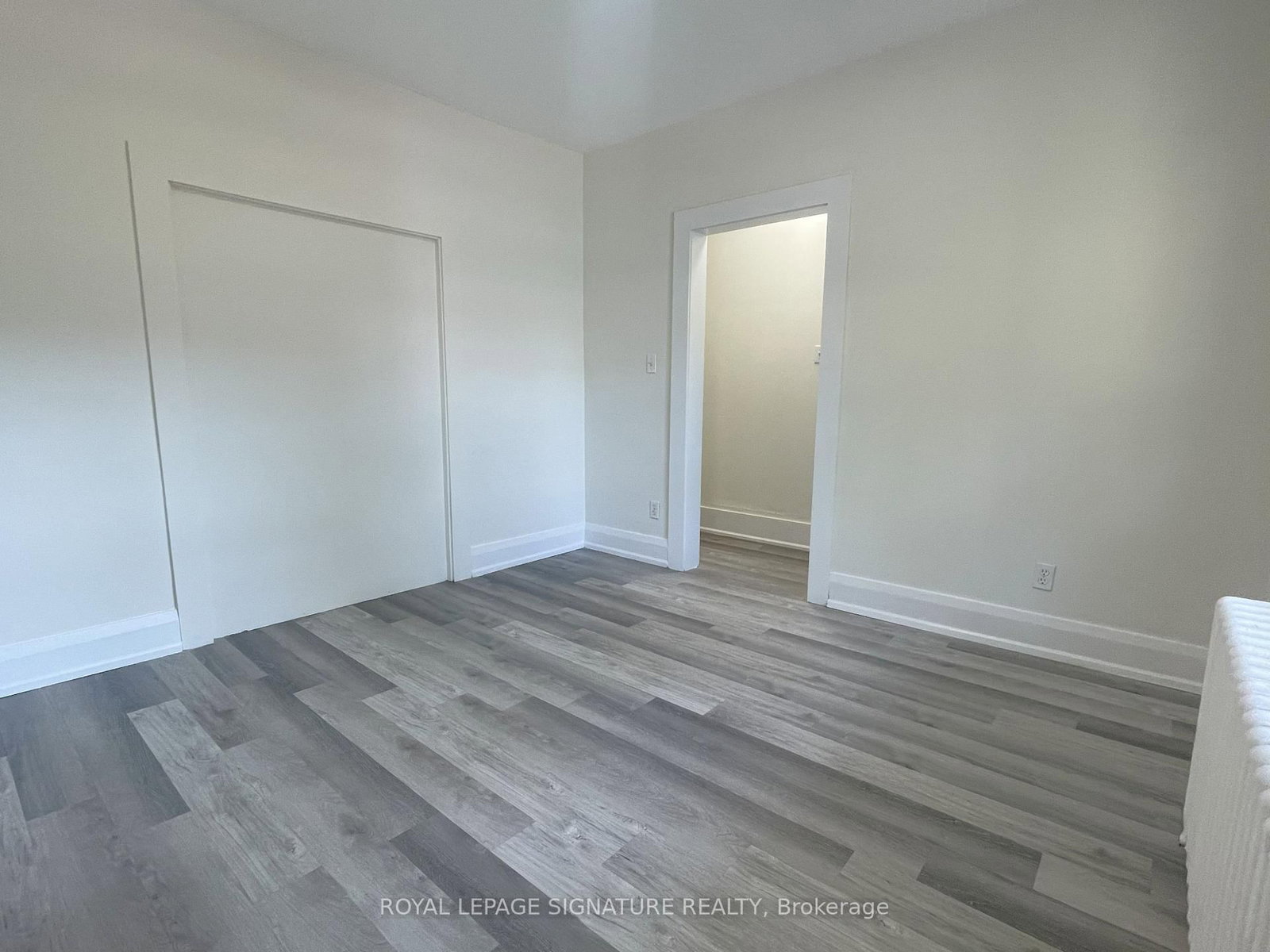 Main-167 Barker Avenue, Toronto, ON, photo 4