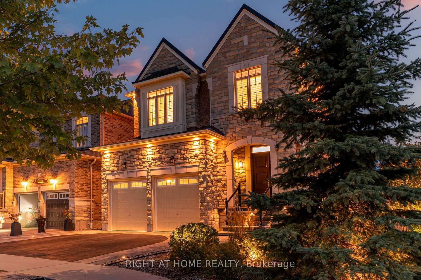 12 Labriola Court • Whitby, ON photo 2