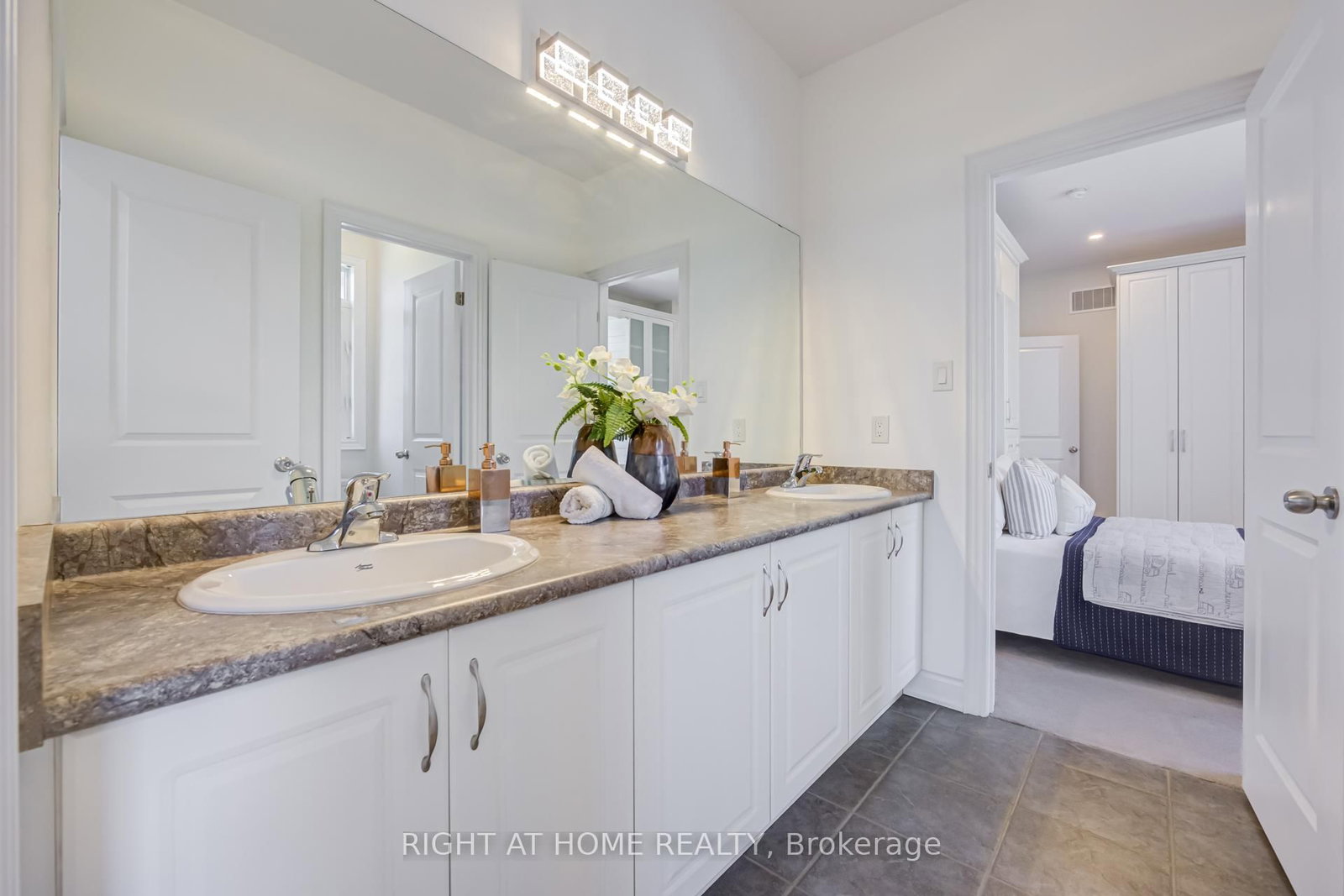12 Labriola Court • Whitby, ON photo 20