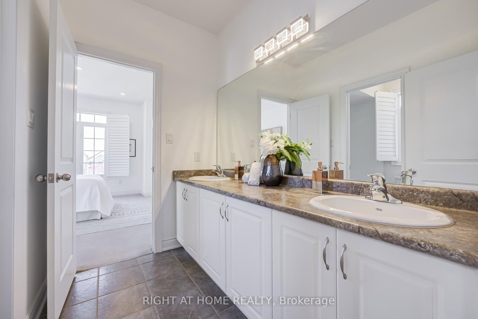 12 Labriola Court • Whitby, ON photo 21