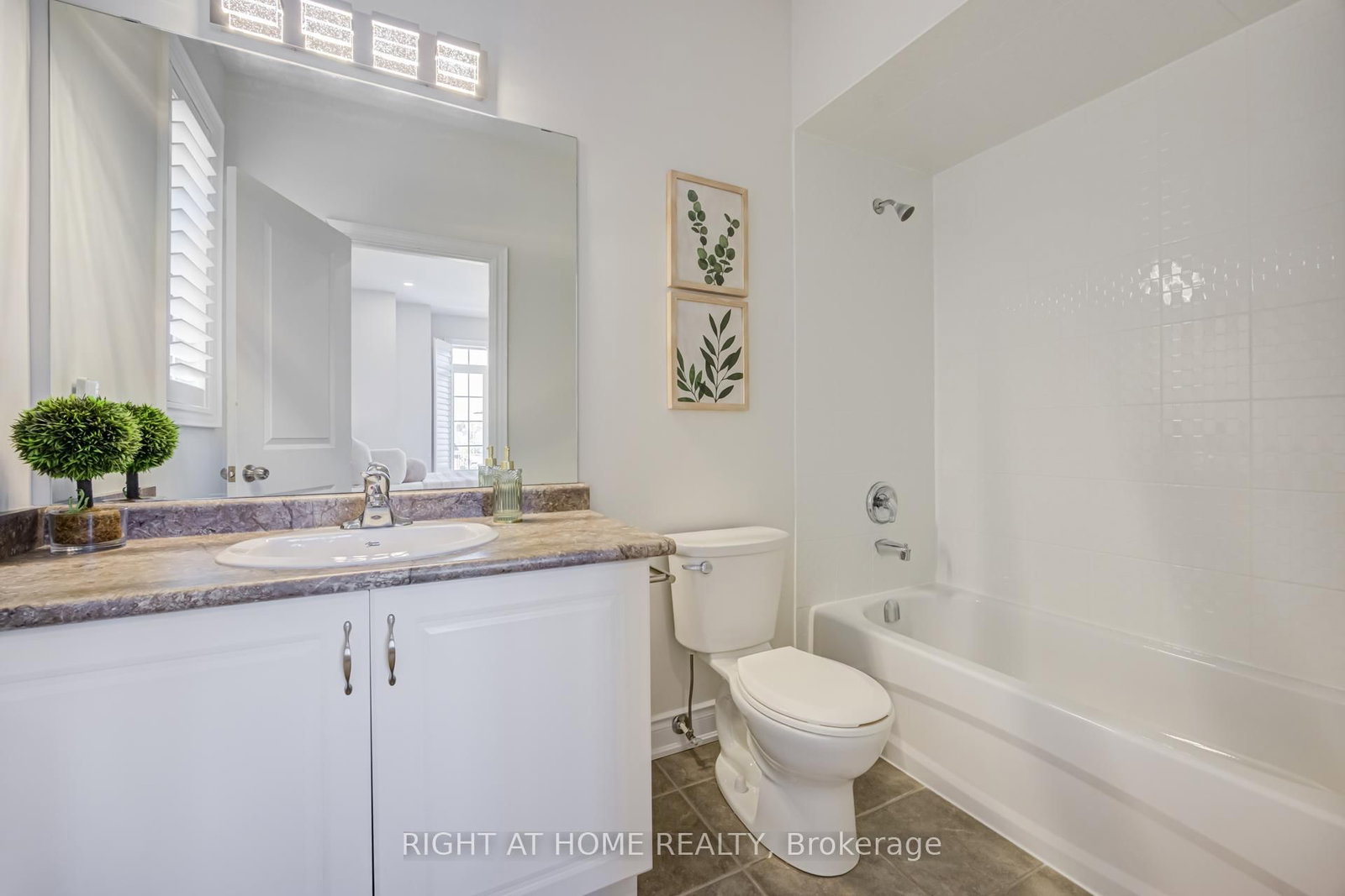 12 Labriola Court • Whitby, ON photo 27