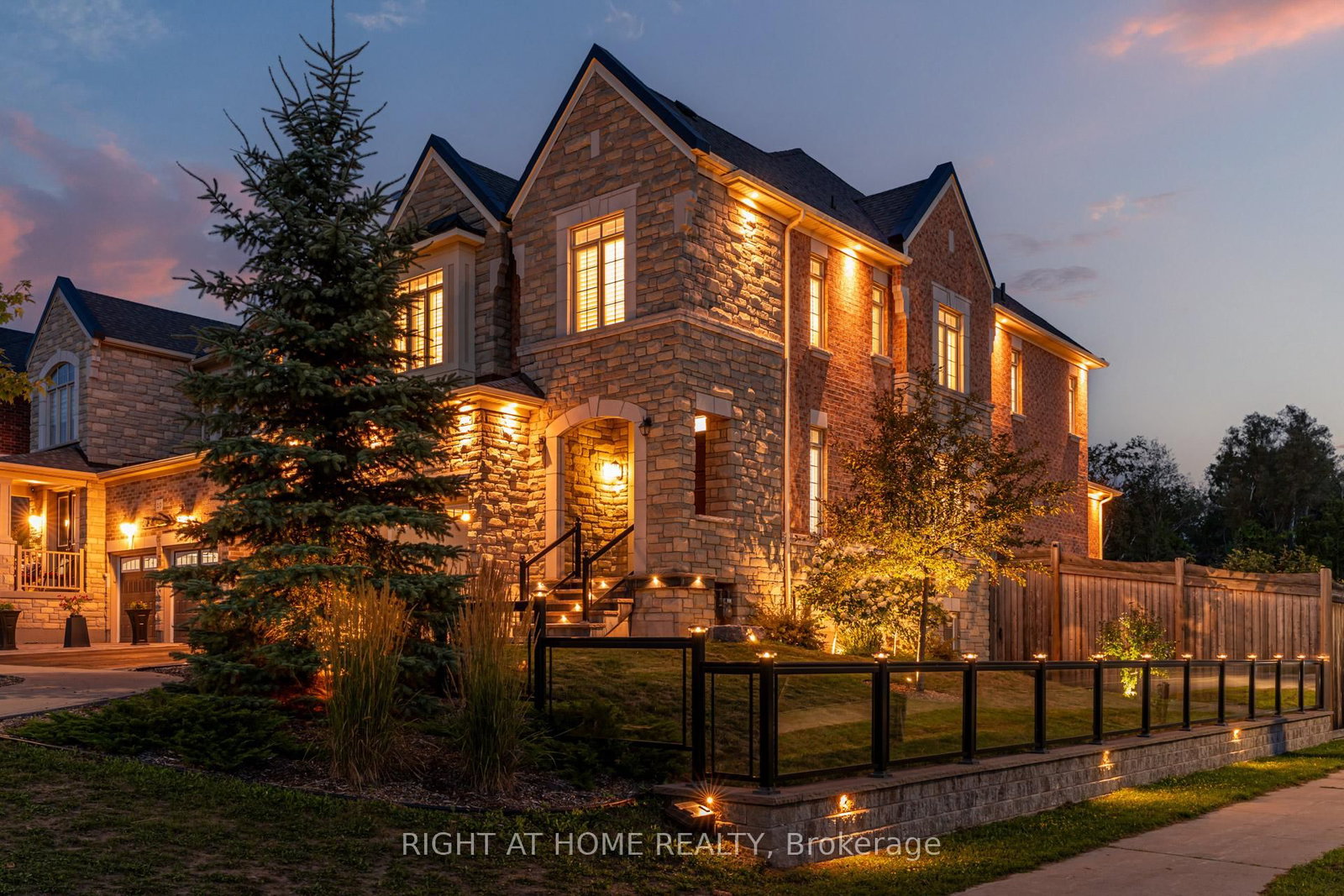 12 Labriola Court • Whitby, ON photo 3