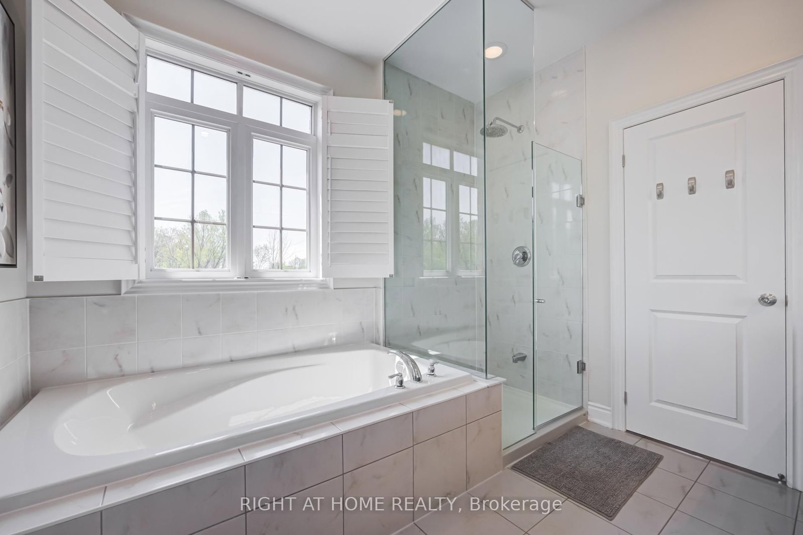 12 Labriola Court • Whitby, ON photo 32