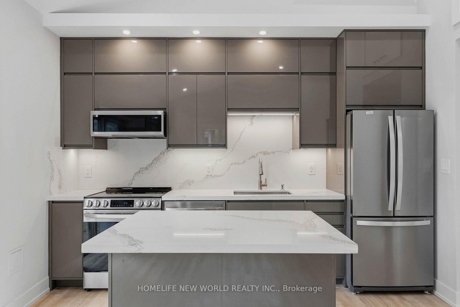 1842 E Dundas Street • Toronto, ON photo 27