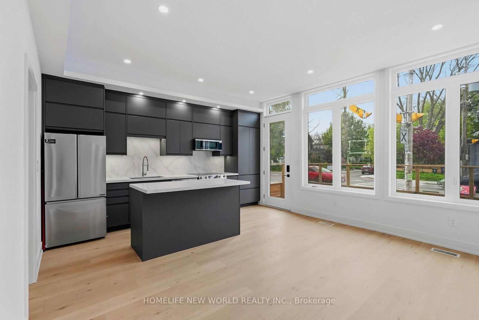 1842 E Dundas Street • Toronto, ON photo 9