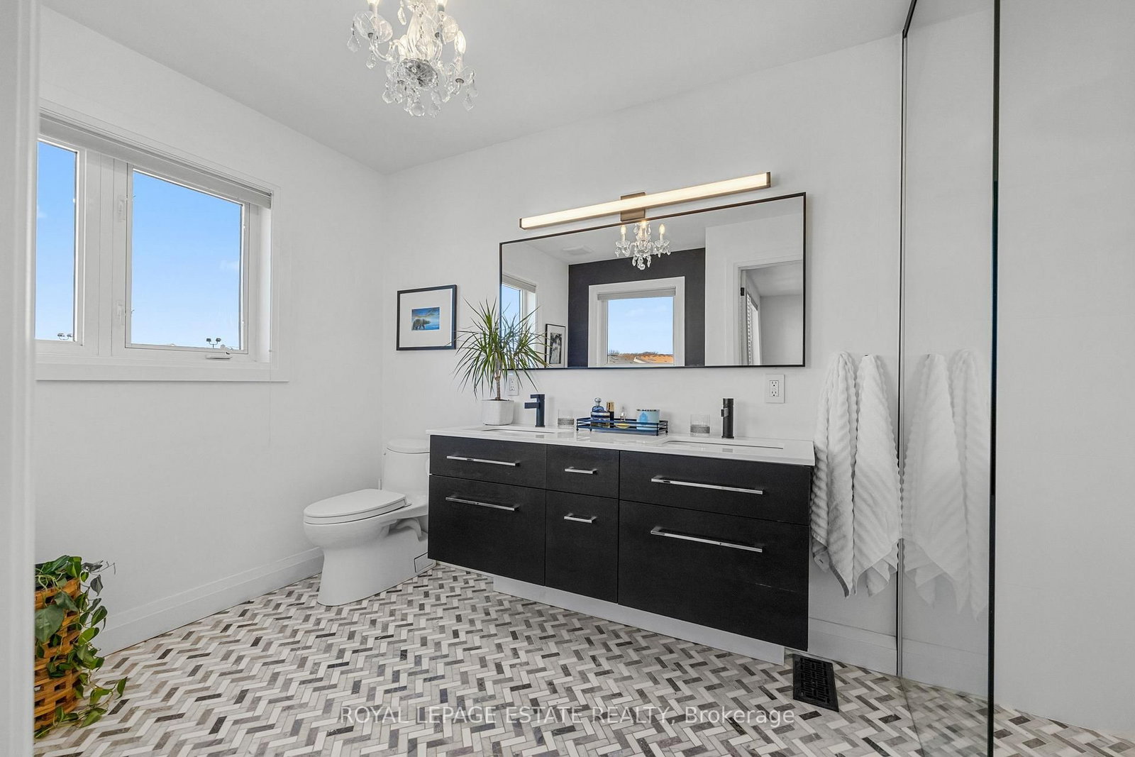 95 Boardwalk Drive • Toronto, ON photo 27