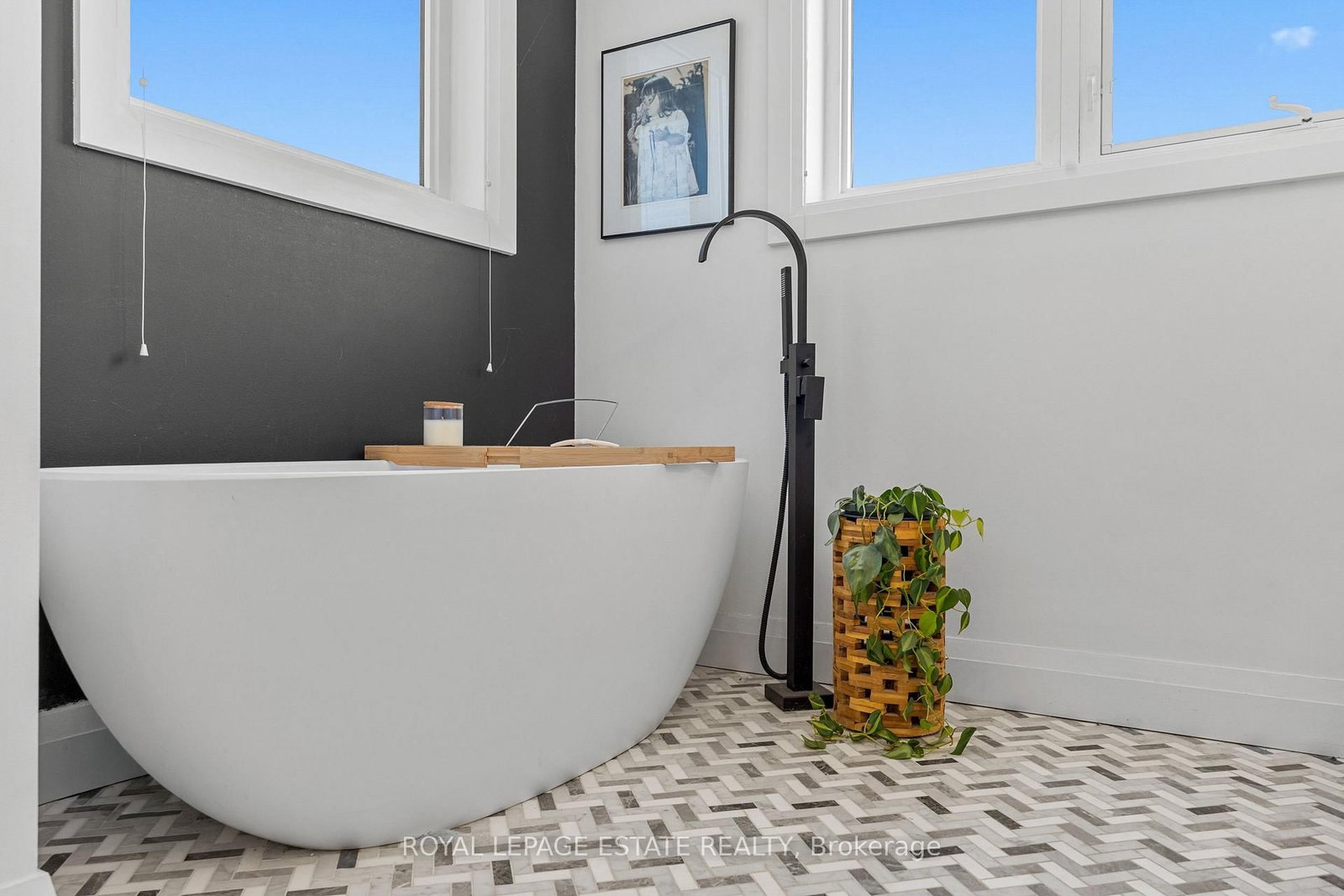 95 Boardwalk Drive • Toronto, ON photo 29