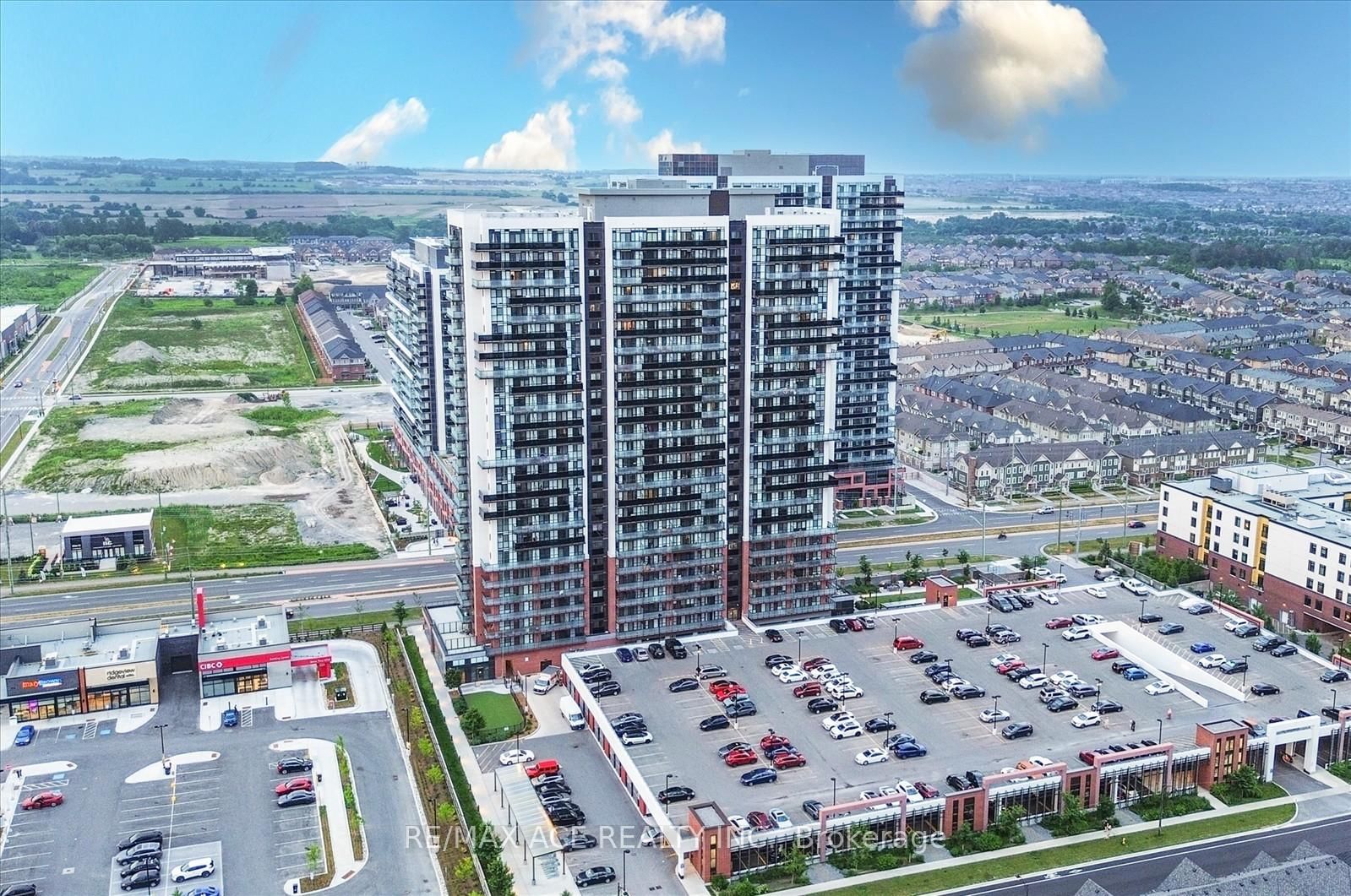 2550 Simcoe Street N, Unit 809 - Photo 2