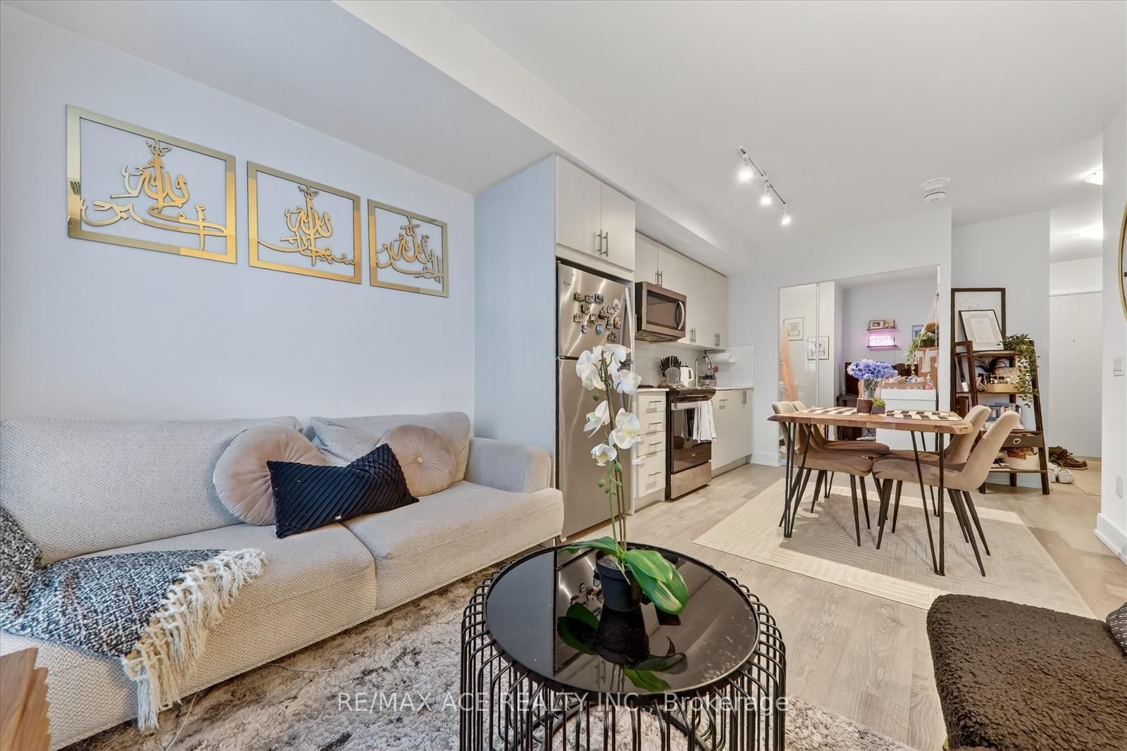 2550 Simcoe Street N, Unit 809 - Photo 27